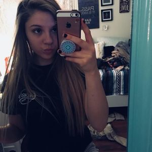 Meet your Posher, Maria